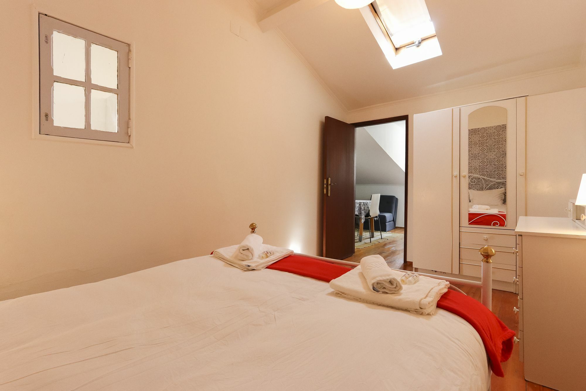 Bairro Alto Cosy By Homing Apartment ลิสบอน ภายนอก รูปภาพ